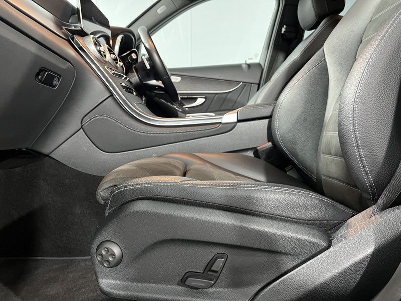 2021 (21) MERCEDES-BENZ GLC 220d 4Matic AMG Line 5dr 9G-Tronic 5068490