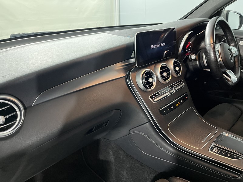 2021 (21) MERCEDES-BENZ GLC 220d 4Matic AMG Line 5dr 9G-Tronic 5068464