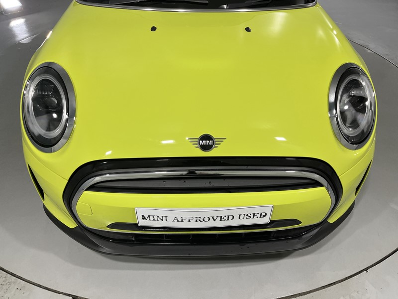 2022 (72) MINI CONVERTIBLE 1.5 Cooper Exclusive 2dr Auto 5053219