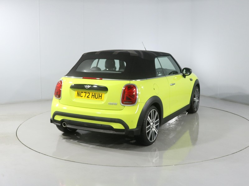 2022 (72) MINI CONVERTIBLE 1.5 Cooper Exclusive 2dr Auto 5053223