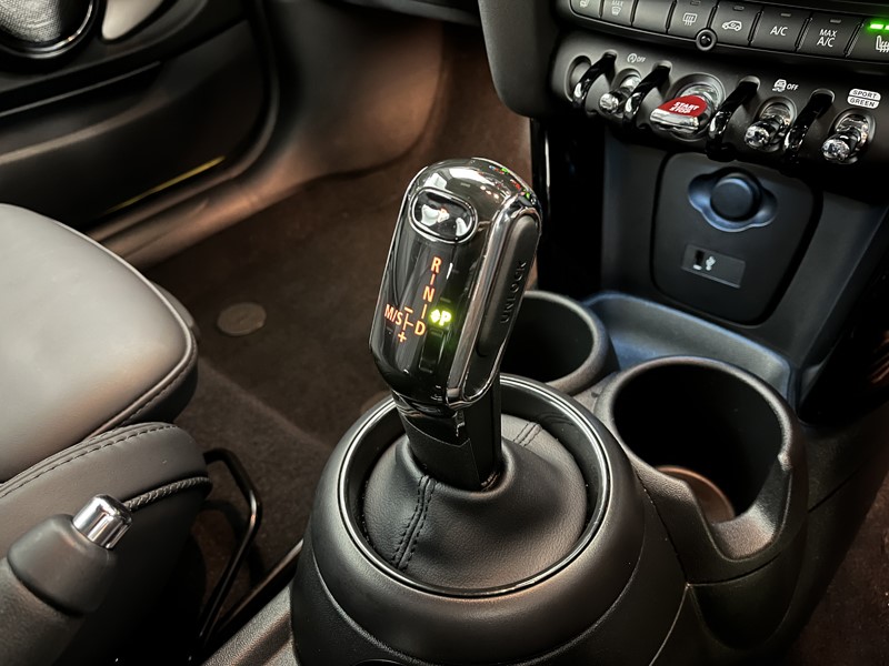 2022 (72) MINI CONVERTIBLE 1.5 Cooper Exclusive 2dr Auto 5053192