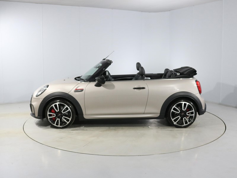 2025 (25) MINI CONVERTIBLE 2.0 John Cooper Works Premium Plus 2dr Auto 5072484