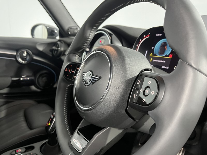 2025 (25) MINI CONVERTIBLE 2.0 John Cooper Works Premium Plus 2dr Auto 5072457