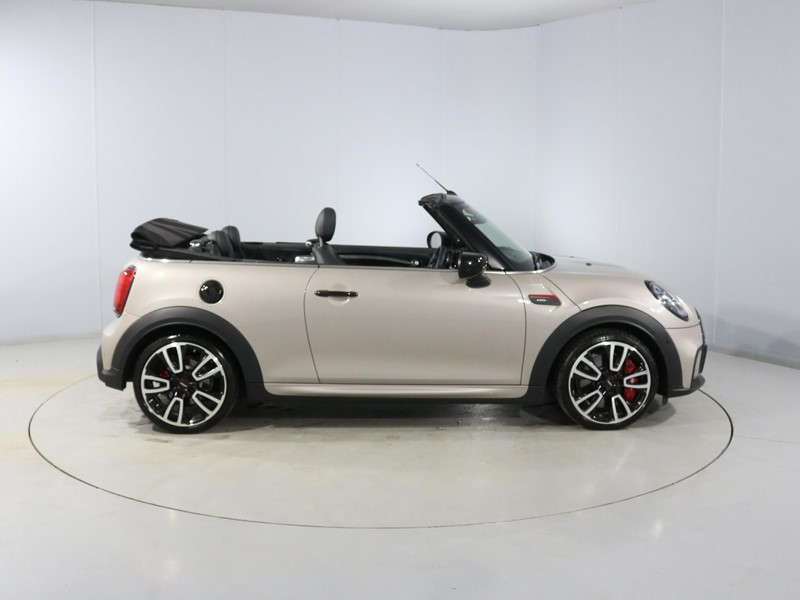 2025 (25) MINI CONVERTIBLE 2.0 John Cooper Works Premium Plus 2dr Auto 5072437