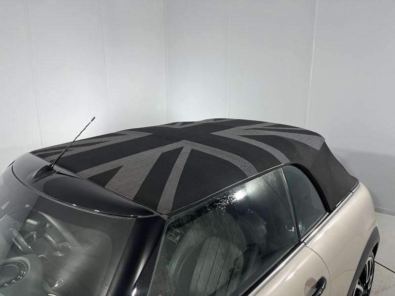 2025 (25) MINI CONVERTIBLE 2.0 John Cooper Works Premium Plus 2dr Auto 5072473