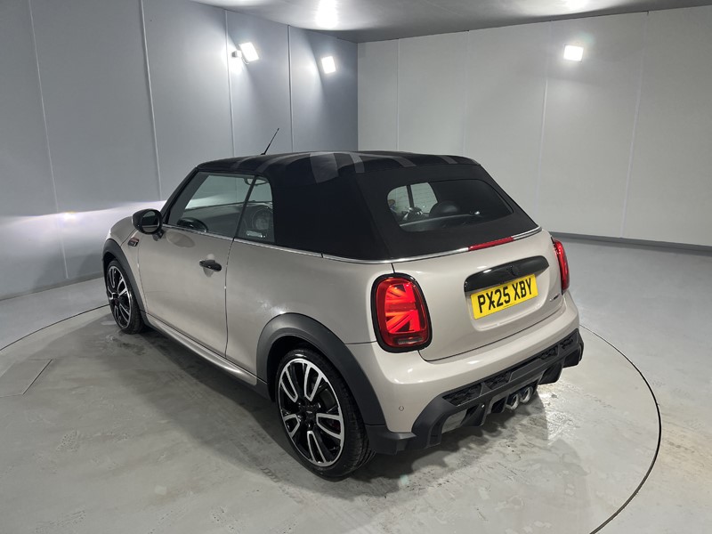 2025 (25) MINI CONVERTIBLE 2.0 John Cooper Works Premium Plus 2dr Auto 5072475