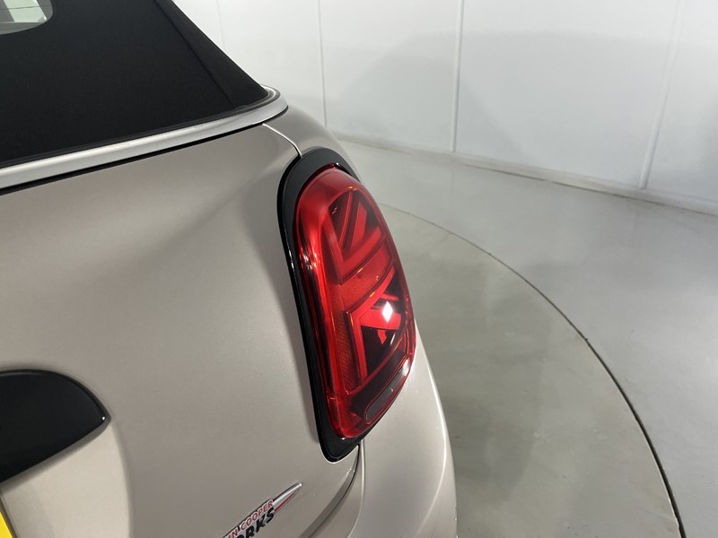 2025 (25) MINI CONVERTIBLE 2.0 John Cooper Works Premium Plus 2dr Auto 5072480