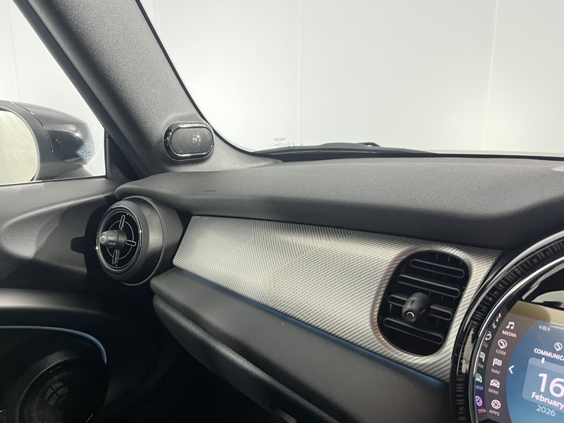 2025 (25) MINI CONVERTIBLE 2.0 John Cooper Works Premium Plus 2dr Auto 5072462