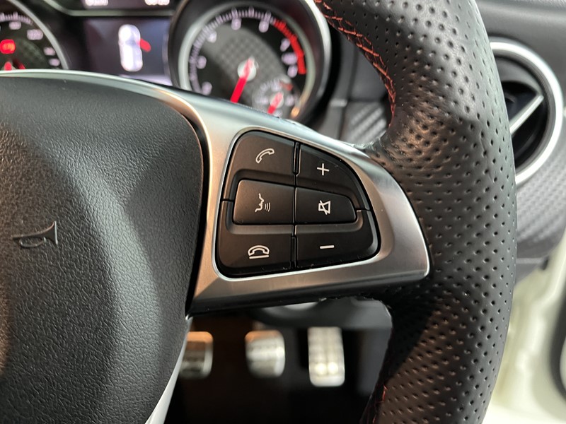 2017 (17) MERCEDES-BENZ A CLASS A200 AMG Line Premium Plus 5dr 5064314