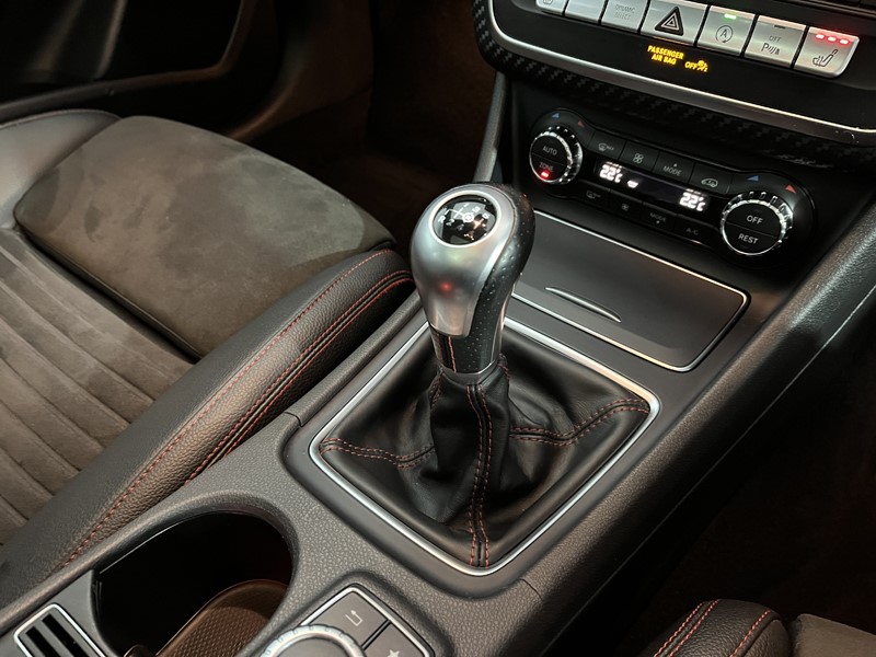 2017 (17) MERCEDES-BENZ A CLASS A200 AMG Line Premium Plus 5dr 5064299