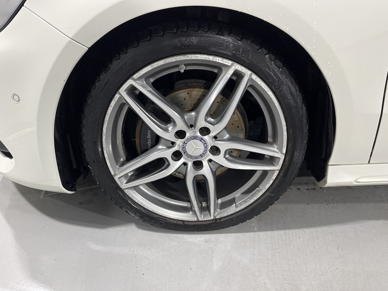 2017 (17) MERCEDES-BENZ A CLASS A200 AMG Line Premium Plus 5dr 5064303