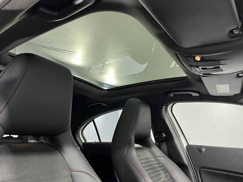 2017 (17) MERCEDES-BENZ A CLASS A200 AMG Line Premium Plus 5dr 5064306