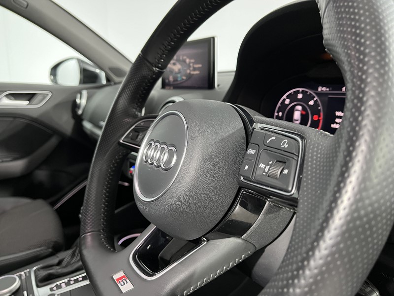 2017 (17) AUDI A3 2.0 TDI 184 Quattro Black Edition 3dr S Tronic 5056972