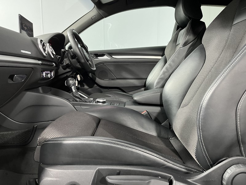 2017 (17) AUDI A3 2.0 TDI 184 Quattro Black Edition 3dr S Tronic 5056984