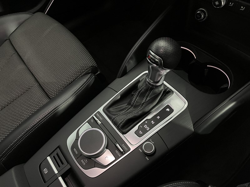 2017 (17) AUDI A3 2.0 TDI 184 Quattro Black Edition 3dr S Tronic 5056960