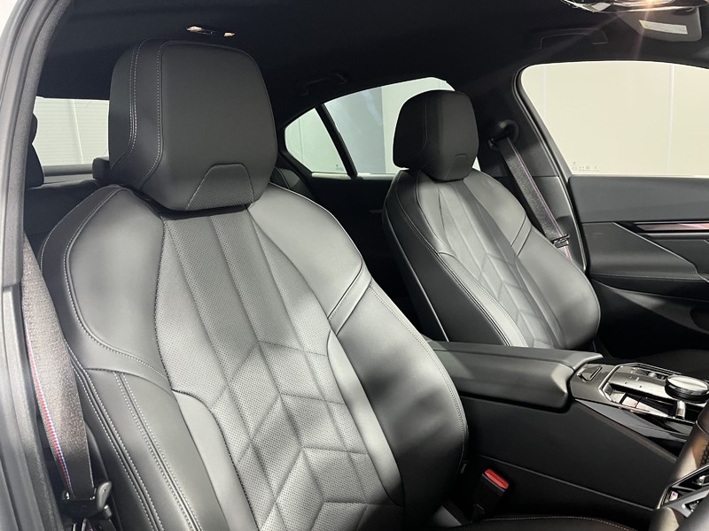 2023 (73) BMW I5 250kW eDrive40 M Sport Pro 84kWh 4dr Auto 5085549