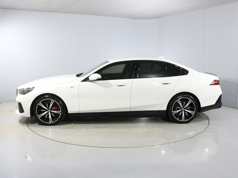 2023 (73) BMW I5 250kW eDrive40 M Sport Pro 84kWh 4dr Auto 5085592