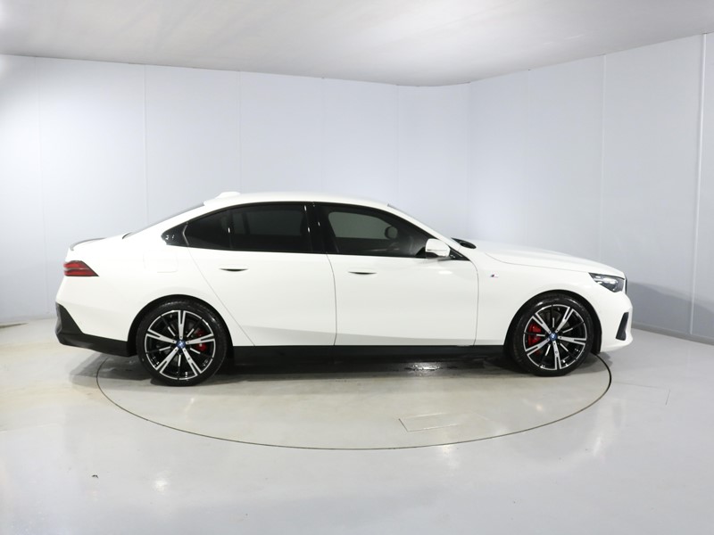 2023 (73) BMW I5 250kW eDrive40 M Sport Pro 84kWh 4dr Auto 5085541