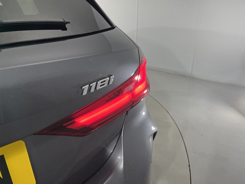 2020 (70) BMW 1 SERIES 118i M Sport 5dr 5102274