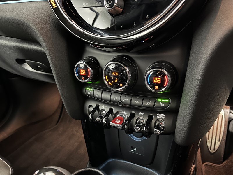 2023 (73) MINI CONVERTIBLE 1.5 Cooper Sport Premium 2dr Auto 5091179