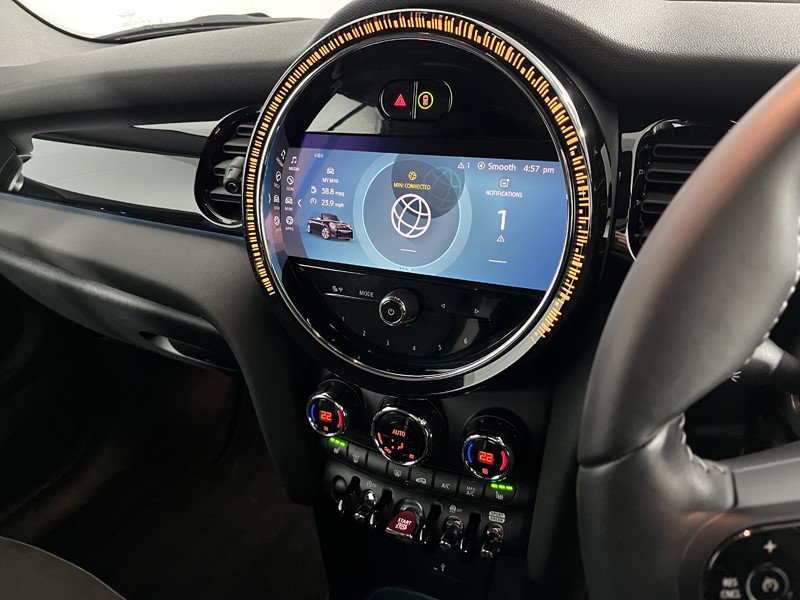 2023 (73) MINI CONVERTIBLE 1.5 Cooper Sport Premium 2dr Auto 5091158