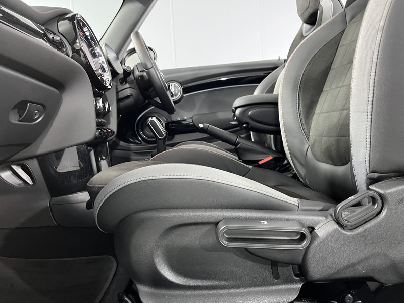 2023 (73) MINI CONVERTIBLE 1.5 Cooper Sport Premium 2dr Auto 5091183