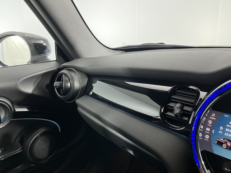 2023 (73) MINI CONVERTIBLE 1.5 Cooper Sport Premium 2dr Auto 5091175