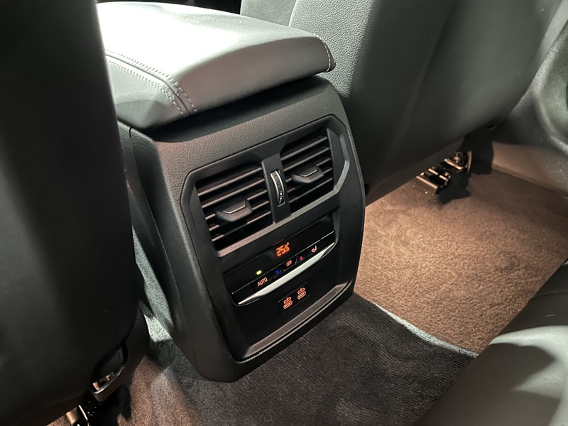 2022 (72) BMW M3 xDrive Competition M 4dr Step Auto 5103462