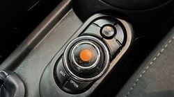 2019 (19) MINI HATCHBACK 1.5 Cooper Sport II 5dr 5111345