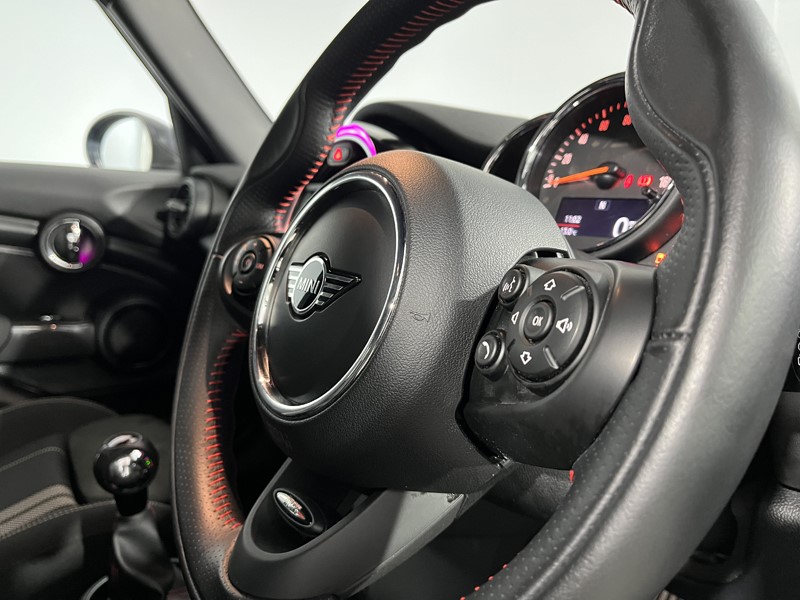 2019 (19) MINI HATCHBACK 1.5 Cooper Sport II 5dr 5111335