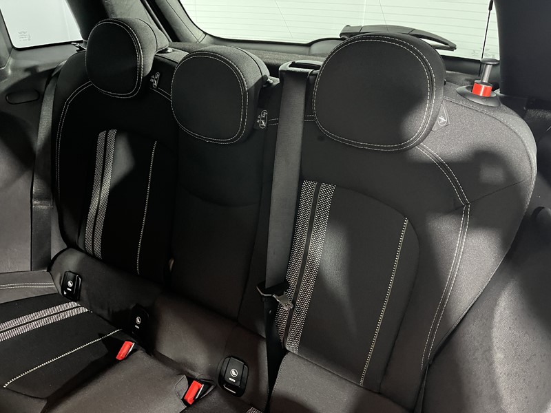 2019 (19) MINI HATCHBACK 1.5 Cooper Sport II 5dr 5111325