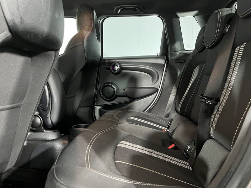 2019 (19) MINI HATCHBACK 1.5 Cooper Sport II 5dr 5111348