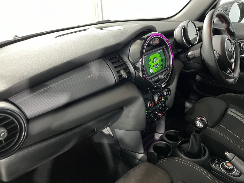 2019 (19) MINI HATCHBACK 1.5 Cooper Sport II 5dr 5111320