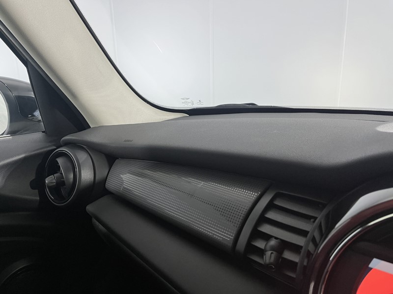 2019 (69) MINI HATCHBACK 1.5 Cooper Classic II 5dr 5097742