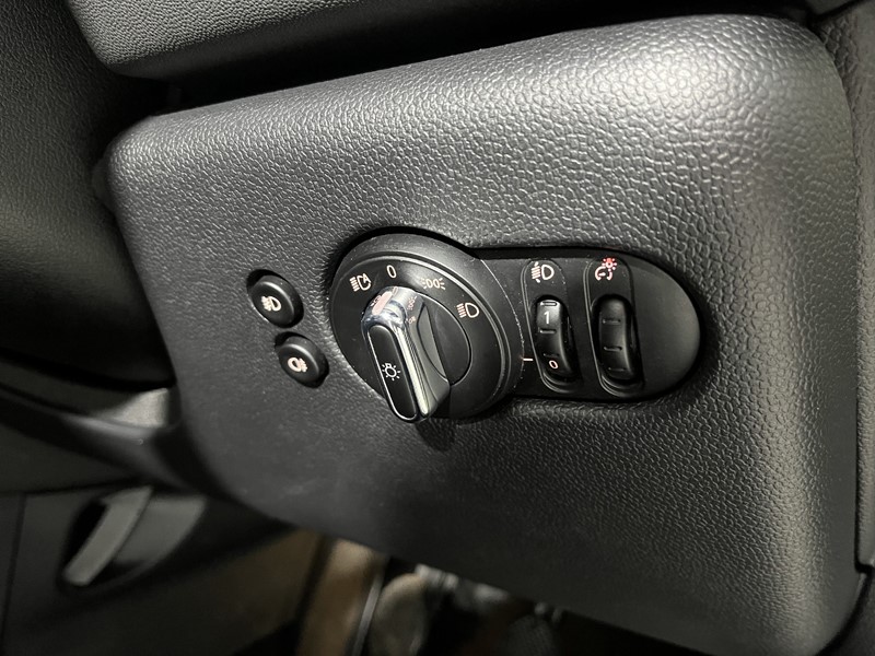 2019 (69) MINI HATCHBACK 1.5 Cooper Classic II 5dr 5097737