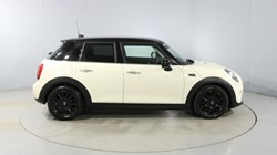 2019 (69) MINI HATCHBACK 1.5 Cooper Classic II 5dr 5097720