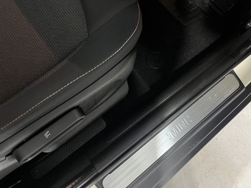 2019 (69) MINI HATCHBACK 1.5 Cooper Classic II 5dr 5097735