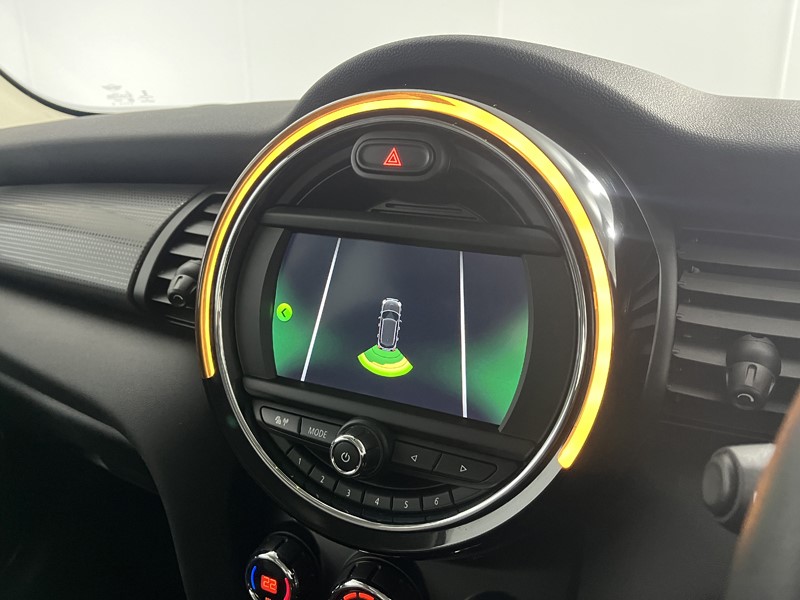 2019 (69) MINI HATCHBACK 1.5 Cooper Classic II 5dr 5097734