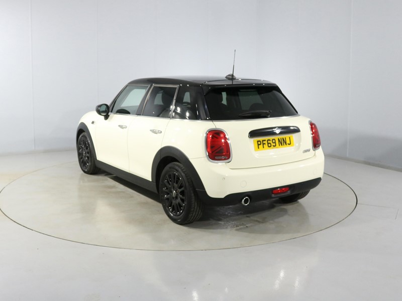 2019 (69) MINI HATCHBACK 1.5 Cooper Classic II 5dr 5097719