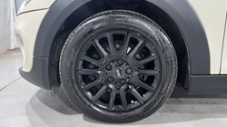 2019 (69) MINI HATCHBACK 1.5 Cooper Classic II 5dr 5097731