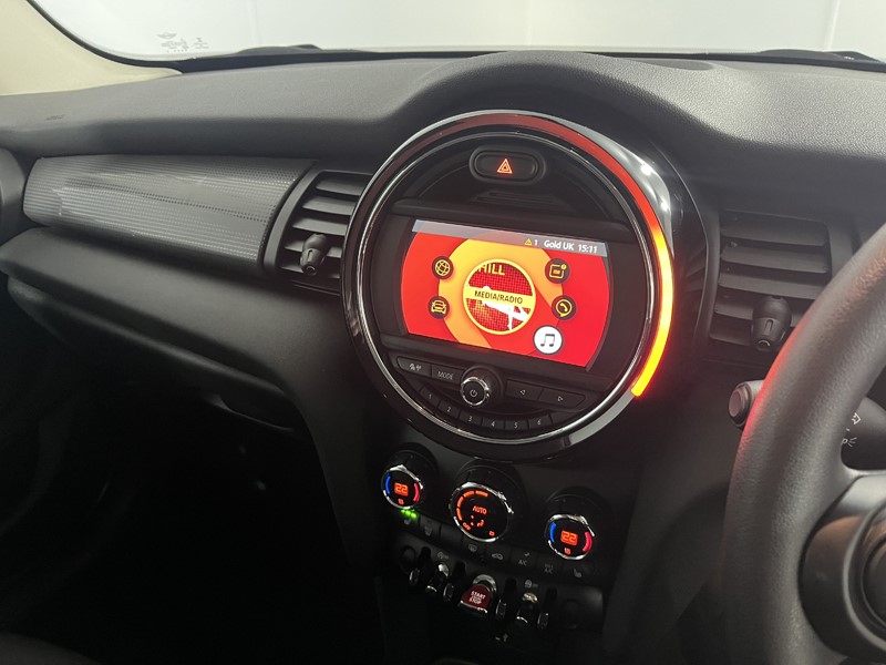 2019 (69) MINI HATCHBACK 1.5 Cooper Classic II 5dr 5097725