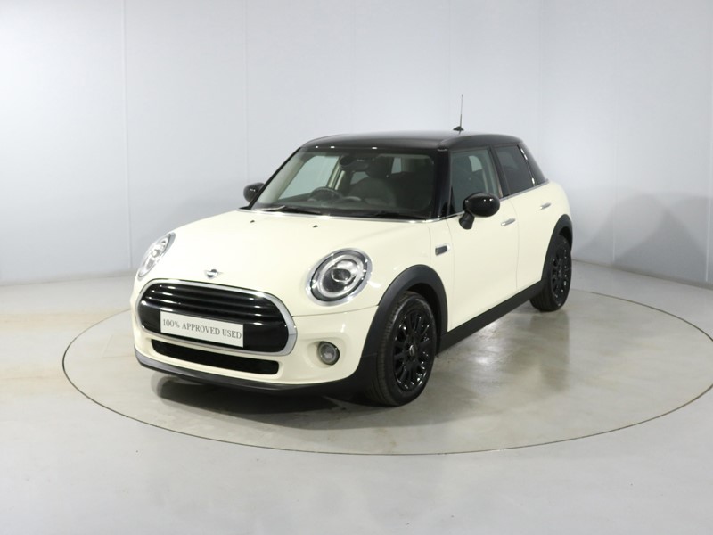2019 (69) MINI HATCHBACK 1.5 Cooper Classic II 5dr 5097756