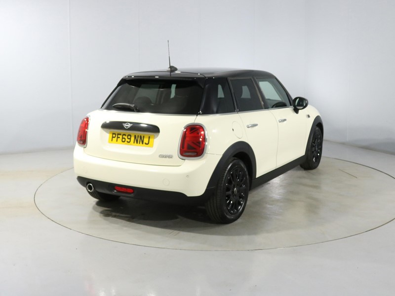 2019 (69) MINI HATCHBACK 1.5 Cooper Classic II 5dr 5097757