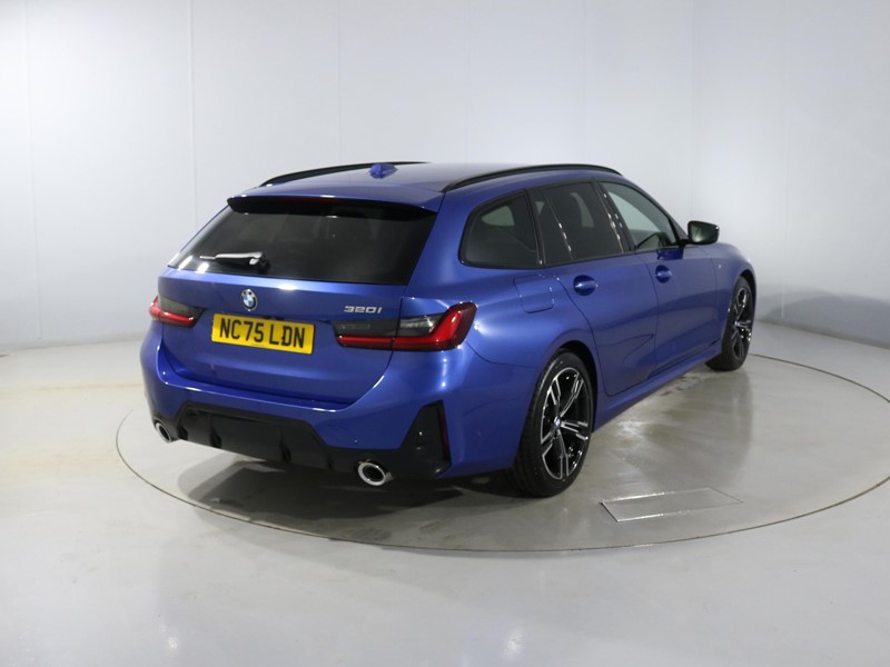 2026 (75) BMW 3 SERIES 320i M Sport 5dr Step Auto 5458636