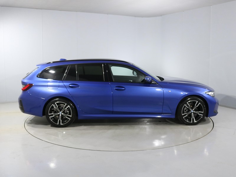 2026 (75) BMW 3 SERIES 320i M Sport 5dr Step Auto 5458589