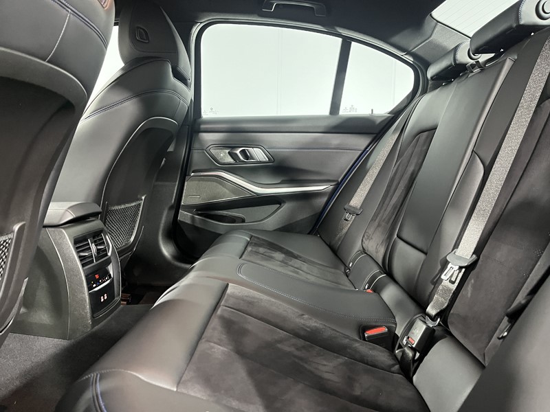 2022 (72) BMW 3 SERIES 320i xDrive M Sport 4dr Step Auto 5107872