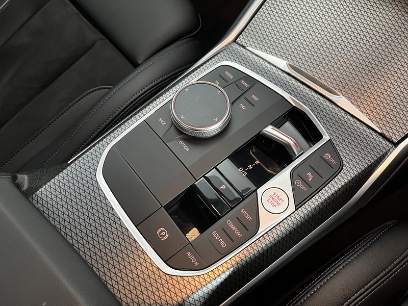 2022 (72) BMW 3 SERIES 320i xDrive M Sport 4dr Step Auto 5107843