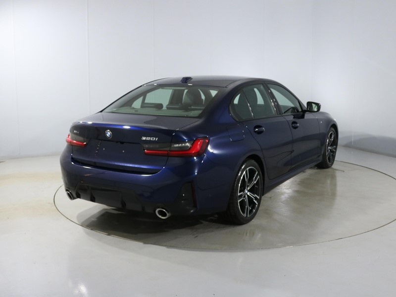 2022 (72) BMW 3 SERIES 320i xDrive M Sport 4dr Step Auto 5107884