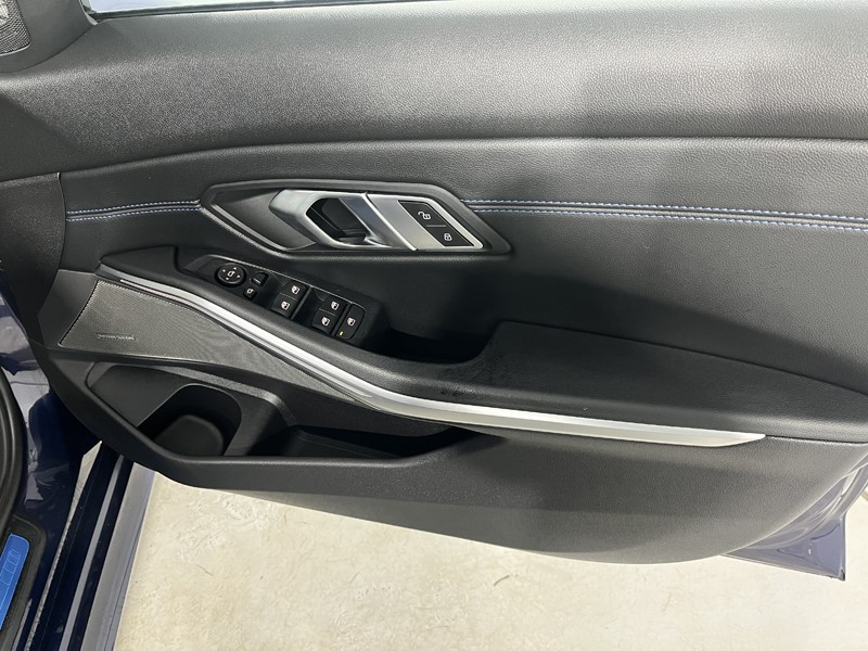 2022 (72) BMW 3 SERIES 320i xDrive M Sport 4dr Step Auto 5107853