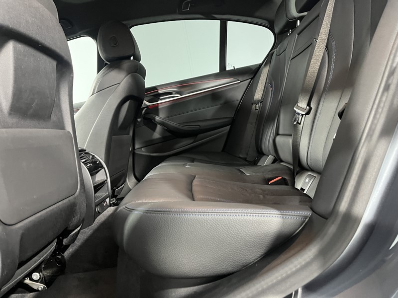 2022 (22) BMW 5 SERIES 530e M Sport 4dr Auto 5114593